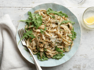 fettuccine-with-walnuts-and-parsley